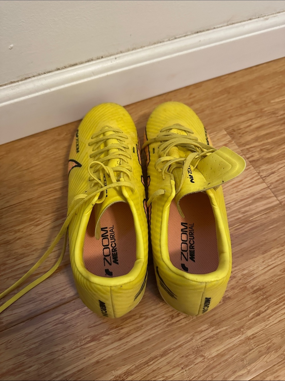 Nike Women Yellow Soccer Cleats with Black Swoosh - Picture 4 of 4